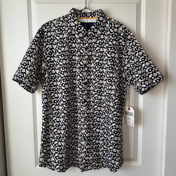 NWT - Rugby University Floral Hawaiian Short Sleeve Button Up - Men's Size XL - Picture 1 of 3